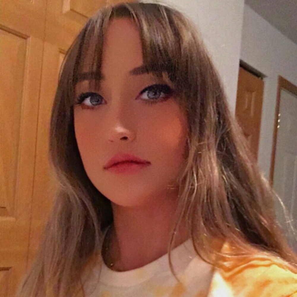 Meet your Posher, Carly
